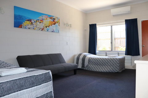 YAL Cairns - A Motel That Makes A Difference - Australia Accommodation 13