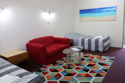 YAL Cairns - A Motel That Makes A Difference - Australia Accommodation 18