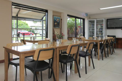 Novena Palms Motel - Australia Accommodation 27