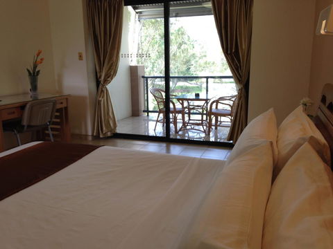 Novena Palms Motel - Australia Accommodation 14