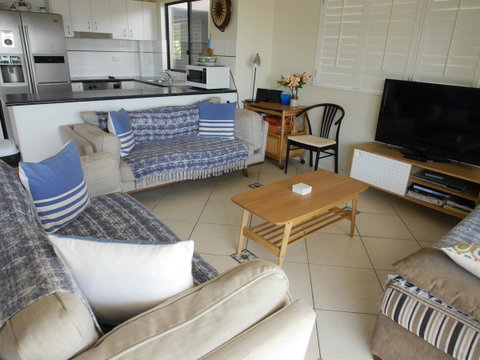 Cylinder Beach Mooloomba Unit 3 - Australia Accommodation 4