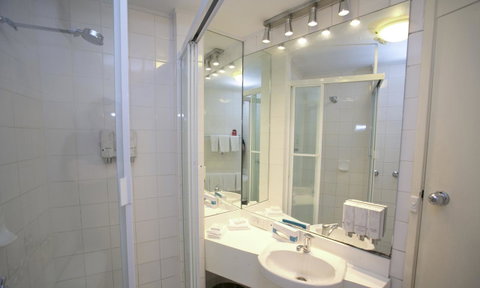 Madison Tower Mill Hotel - Australia Accommodation 10