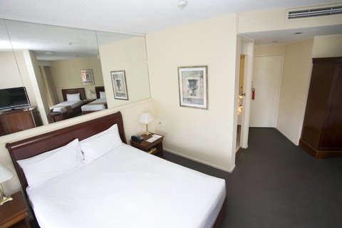 Madison Tower Mill Hotel - Australia Accommodation 9