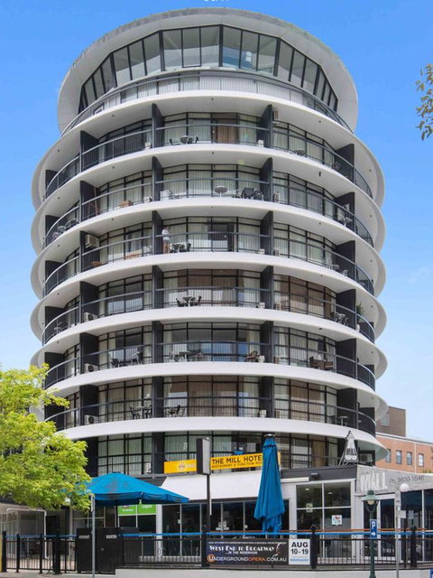Madison Tower Mill Hotel - Australia Accommodation 0