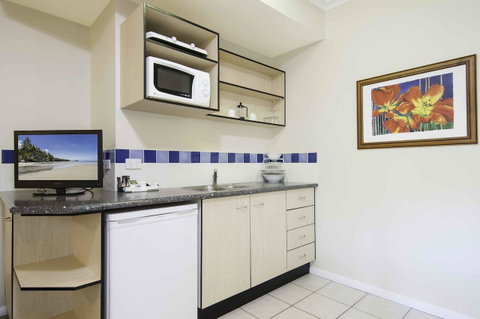 Bay Villas Resort - Australia Accommodation 32