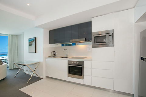 Number 1 H Residences - WiFi, Parking & More By Gold Coast Holidays - Australia Accommodation 2