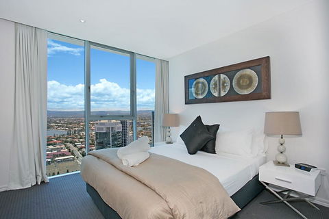 Number 1 H Residences - WiFi, Parking & More By Gold Coast Holidays - Australia Accommodation 5