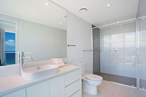 Number 1 H Residences - WiFi, Parking & More By Gold Coast Holidays - Australia Accommodation 6