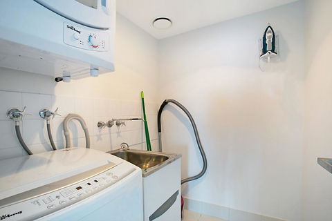 Number 1 H Residences - WiFi, Parking & More By Gold Coast Holidays - Australia Accommodation 1