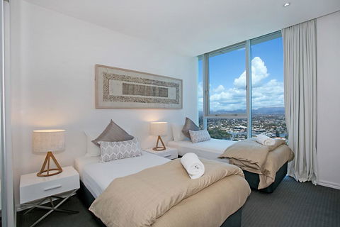 Number 1 H Residences - WiFi, Parking & More By Gold Coast Holidays - Australia Accommodation 4