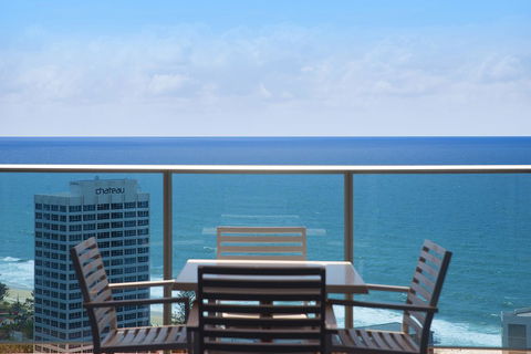 Number 1 H Residences - WiFi, Parking & More By Gold Coast Holidays - Australia Accommodation 27