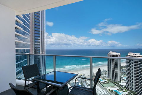 Number 1 H Residences - WiFi, Parking & More By Gold Coast Holidays - Australia Accommodation 10