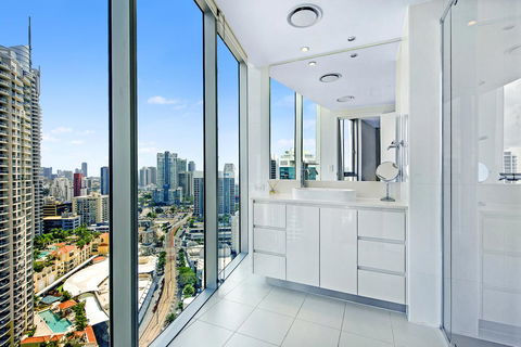 Number 1 H Residences - WiFi, Parking & More By Gold Coast Holidays - Australia Accommodation 31
