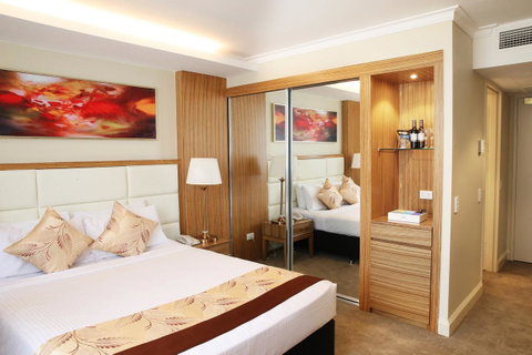 Hotel Diana - Australia Accommodation 32