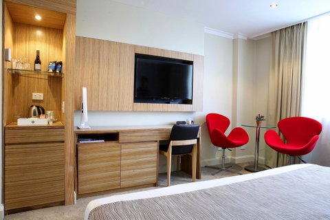 Hotel Diana - Australia Accommodation 40
