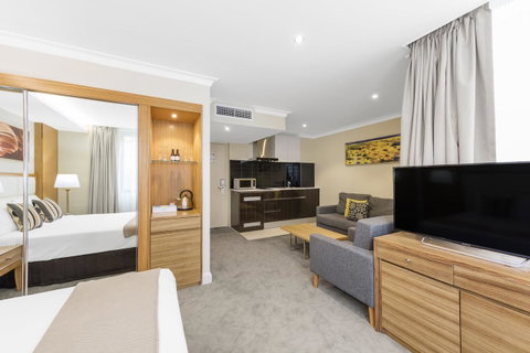 Hotel Diana - Australia Accommodation 38