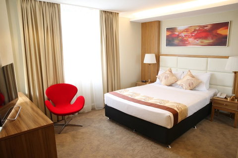 Hotel Diana - Australia Accommodation 25