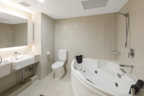 Hotel Diana - Australia Accommodation 24