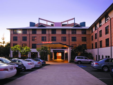 Mercure Brisbane Garden City - Australia Accommodation 17