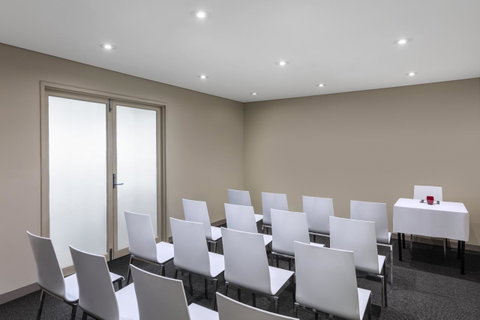 Mercure Brisbane Garden City - Australia Accommodation 23