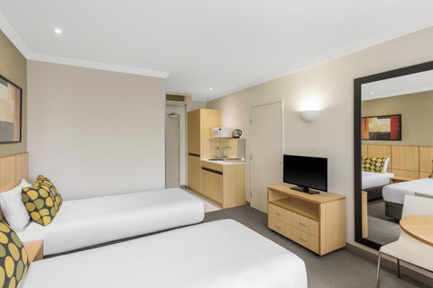 Mercure Brisbane Garden City - Australia Accommodation 7