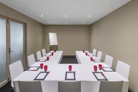 Mercure Brisbane Garden City - Australia Accommodation 20