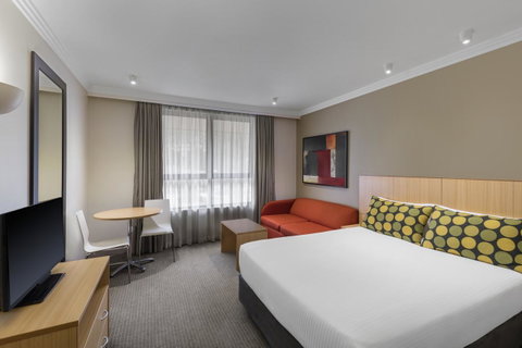 Mercure Brisbane Garden City - Australia Accommodation 6