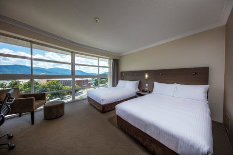 DoubleTree By Hilton Cairns - Australia Accommodation 16