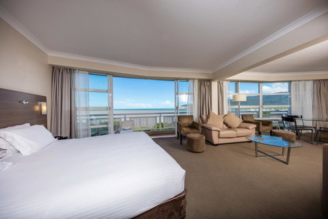 DoubleTree By Hilton Cairns - Australia Accommodation 31