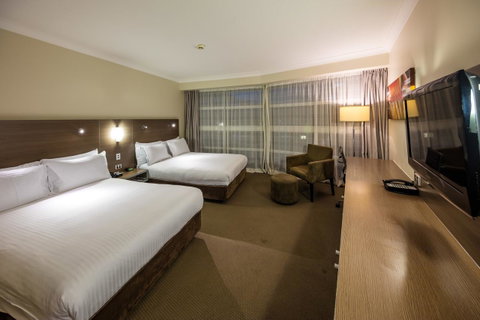 DoubleTree By Hilton Cairns - Australia Accommodation 14