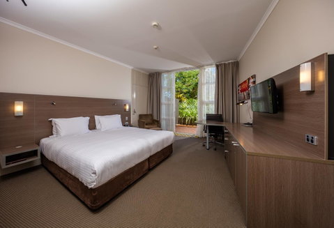 DoubleTree By Hilton Cairns - Australia Accommodation 22
