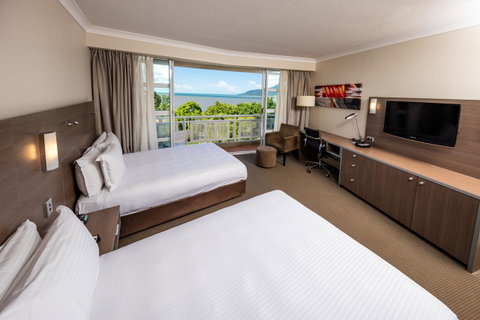 DoubleTree By Hilton Cairns - Australia Accommodation 28