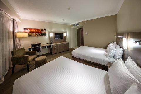 DoubleTree By Hilton Cairns - Australia Accommodation 13