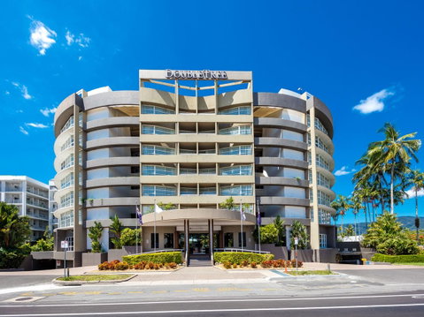 DoubleTree By Hilton Cairns - Australia Accommodation 1
