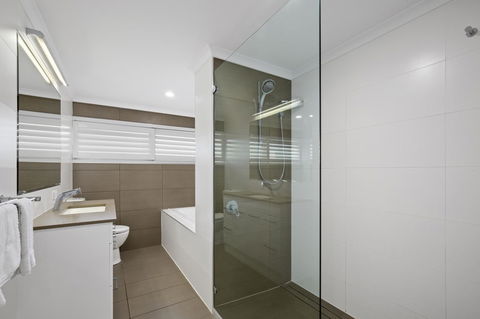 Narrowneck Court Holiday Apartments - Australia Accommodation 19