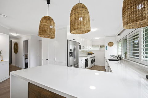 Narrowneck Court Holiday Apartments - Australia Accommodation 2