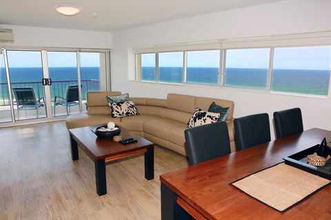 Narrowneck Court Holiday Apartments - Australia Accommodation 4