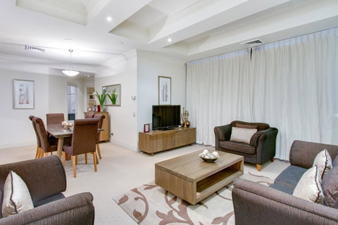 MacArthur Chambers - Australia Accommodation 22