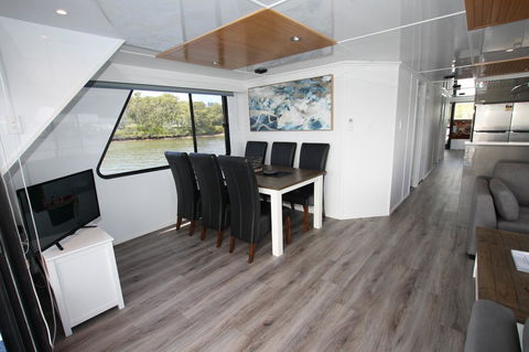 Coomera Houseboats - Australia Accommodation 36