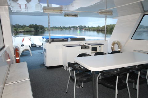Coomera Houseboats - Australia Accommodation 26