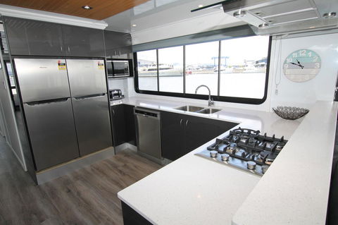 Coomera Houseboats - Australia Accommodation 37