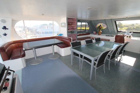Coomera Houseboats - Australia Accommodation 19