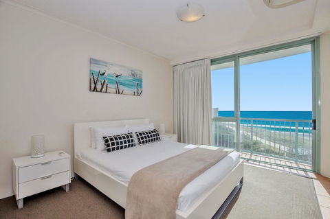 The Waterford On Main Beach - Australia Accommodation 23