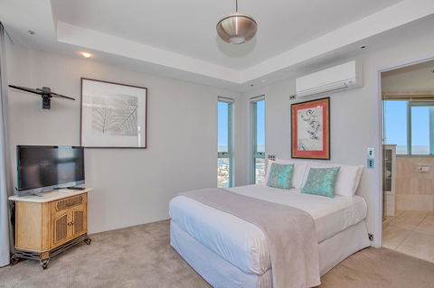 The Waterford On Main Beach - Australia Accommodation 40