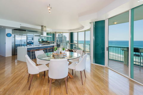 The Waterford On Main Beach - Australia Accommodation 10