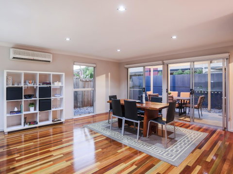 Hamilton Executive - Australia Accommodation 2