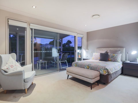 Hamilton Executive - Australia Accommodation 7