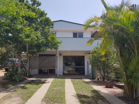 Highland House - Australia Accommodation 9