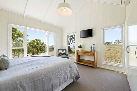 Hollow Tree Farm - Australia Accommodation 3