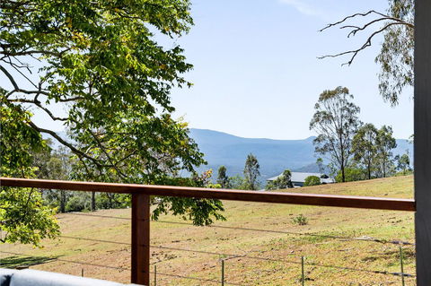 Hollow Tree Farm - Australia Accommodation 1